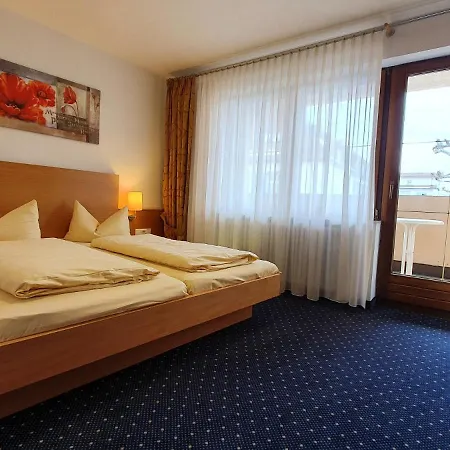 Restaurant Adler מלון