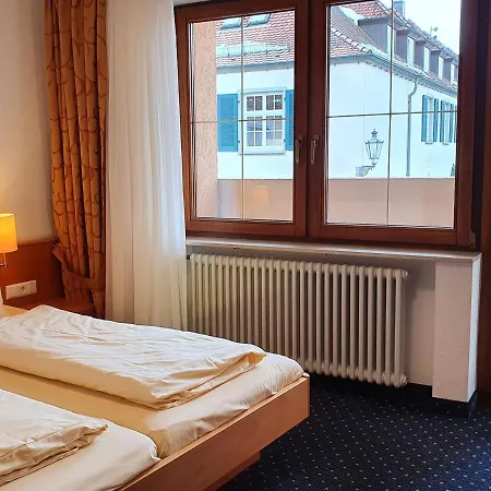 Restaurant Adler מלון