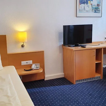 מלון Restaurant Adler 3*